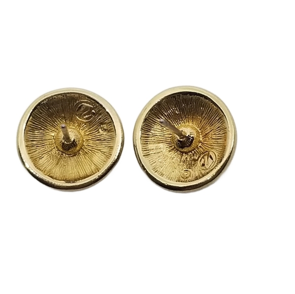SWAROVSKI VINTAGE GOLDTONE WITH BLACK & WHITE CRYSTAL BUTTON EARRINGS - Picture 5 of 7